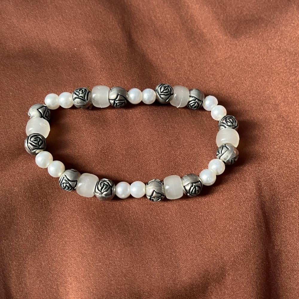 Elegant Silver and White Beaded Bracelet